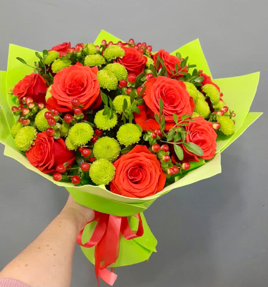 Букет цветов из: Хризантемы и Розы в Обнинске