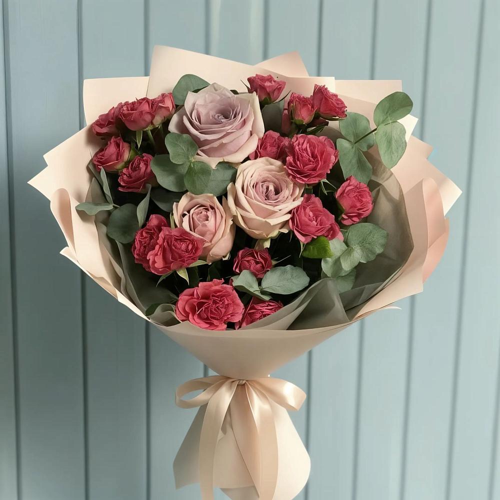 Букет цветов из: Гвоздики и Розы в Обнинске