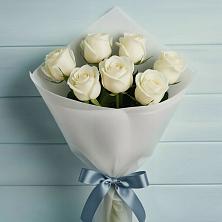 Букет 7 Белых роз Эдлесс Лав в Обнинске
