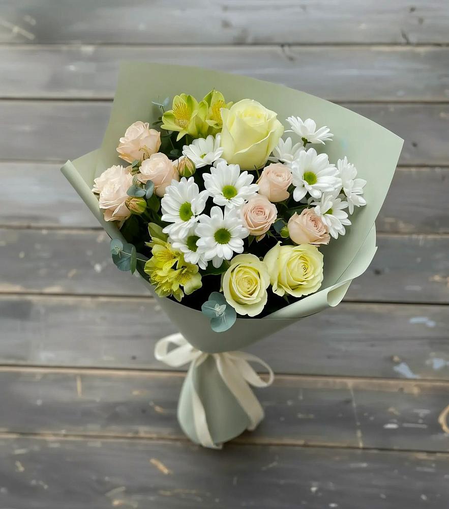 Букет цветов из: Альстромерии, Розы и Хризантемы в Обнинске