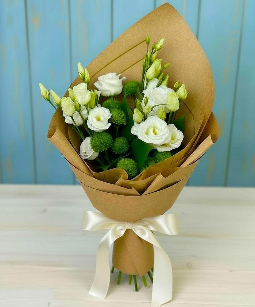 Букет цветов из: Хризантемы и Лизиантусы в Обнинске