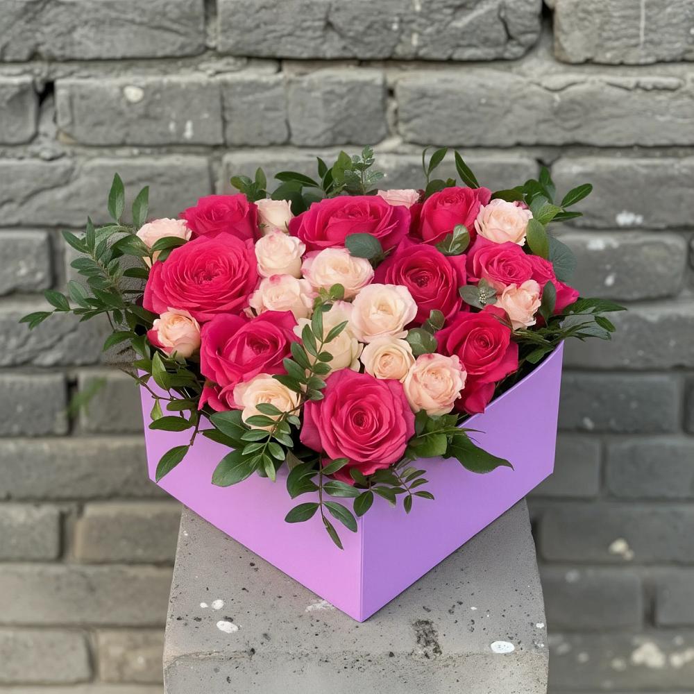 Цветочная композиция из Розы в коробке в Обнинске