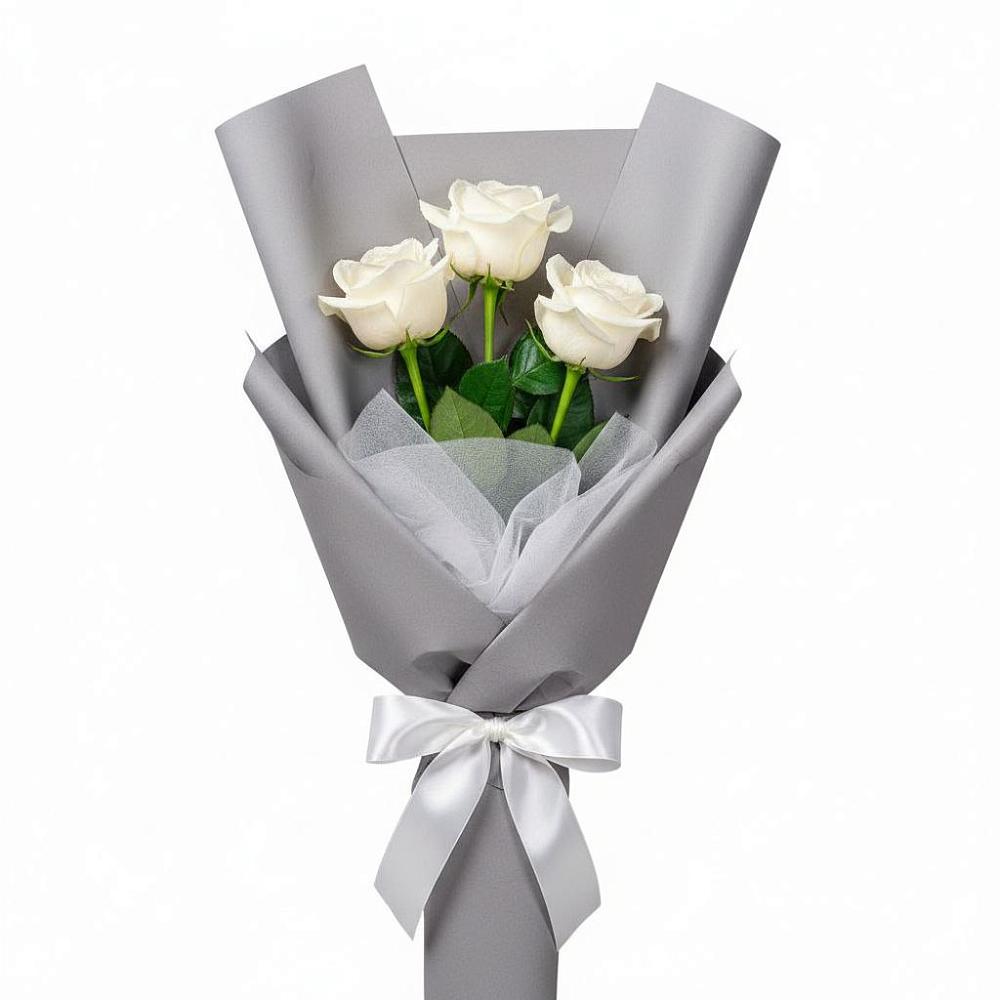 Букет 3 белые розы в Обнинске