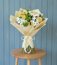 Букет цветов из:  Хризантемы и Розы в Обнинске