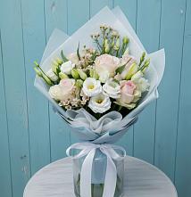 Букет цветов из:  Розы и Лизиантусы в Обнинске