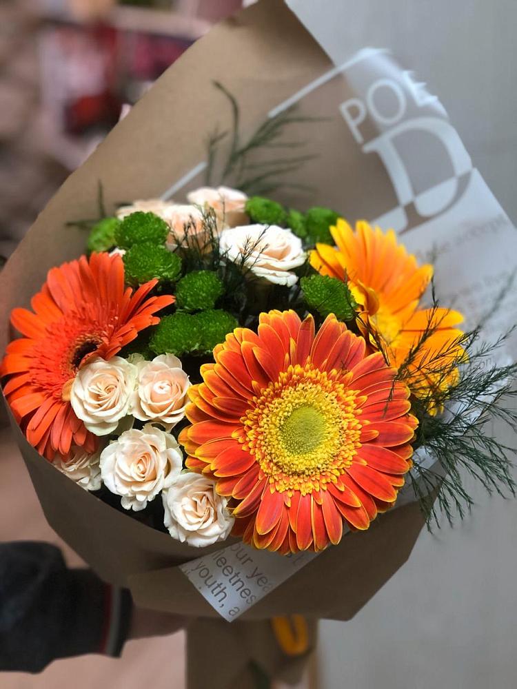 Букет цветов из: Герберы, Хризантемы и Розы в Обнинске