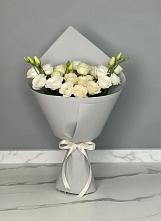 Букет цветов из:  Розы и Лизиантусы в Обнинске